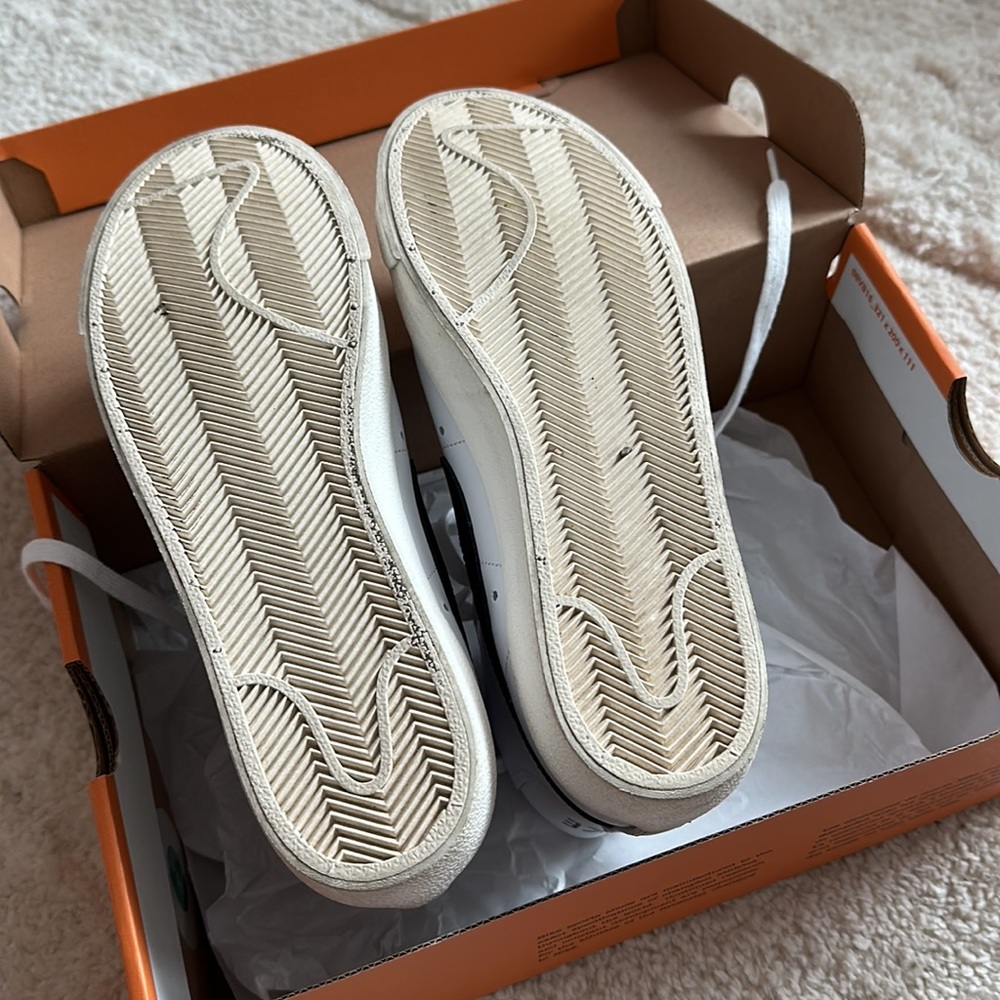 Women’s Nike Blazer Mid ‘77 - Picture 3 of 13